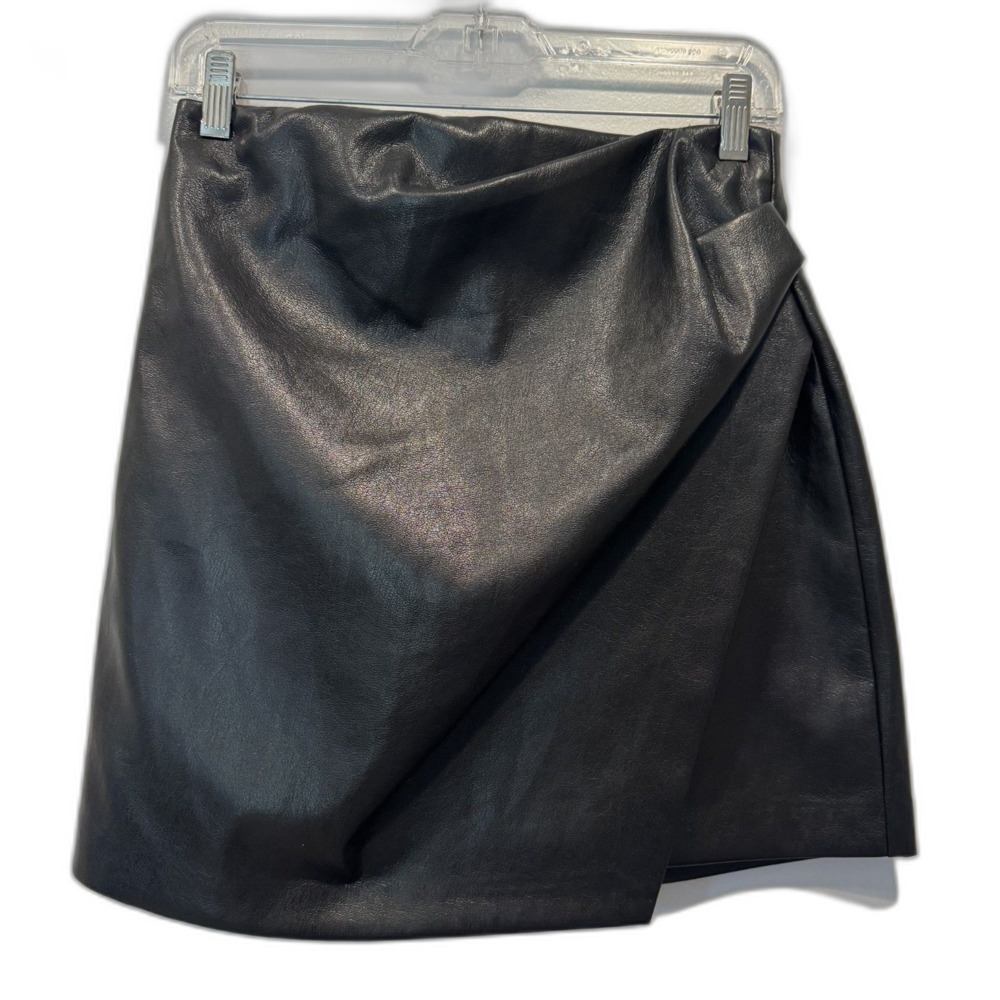 Aritzia Wilfred Angie Mini Skirt Vegan Leather Draped Wrap Black Womens sz 6